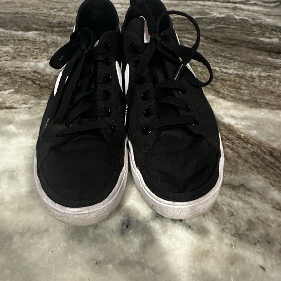 Nike Canvas - Picture 2 of 2